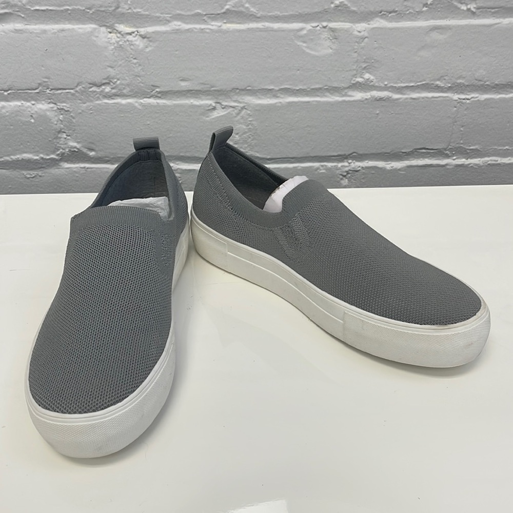Cushionaire Grey Slip-On Stretch Knit Sneaker Size 6
